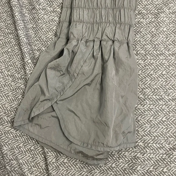 Free people  Gray Gathered Shorts - Picture 5 of 6